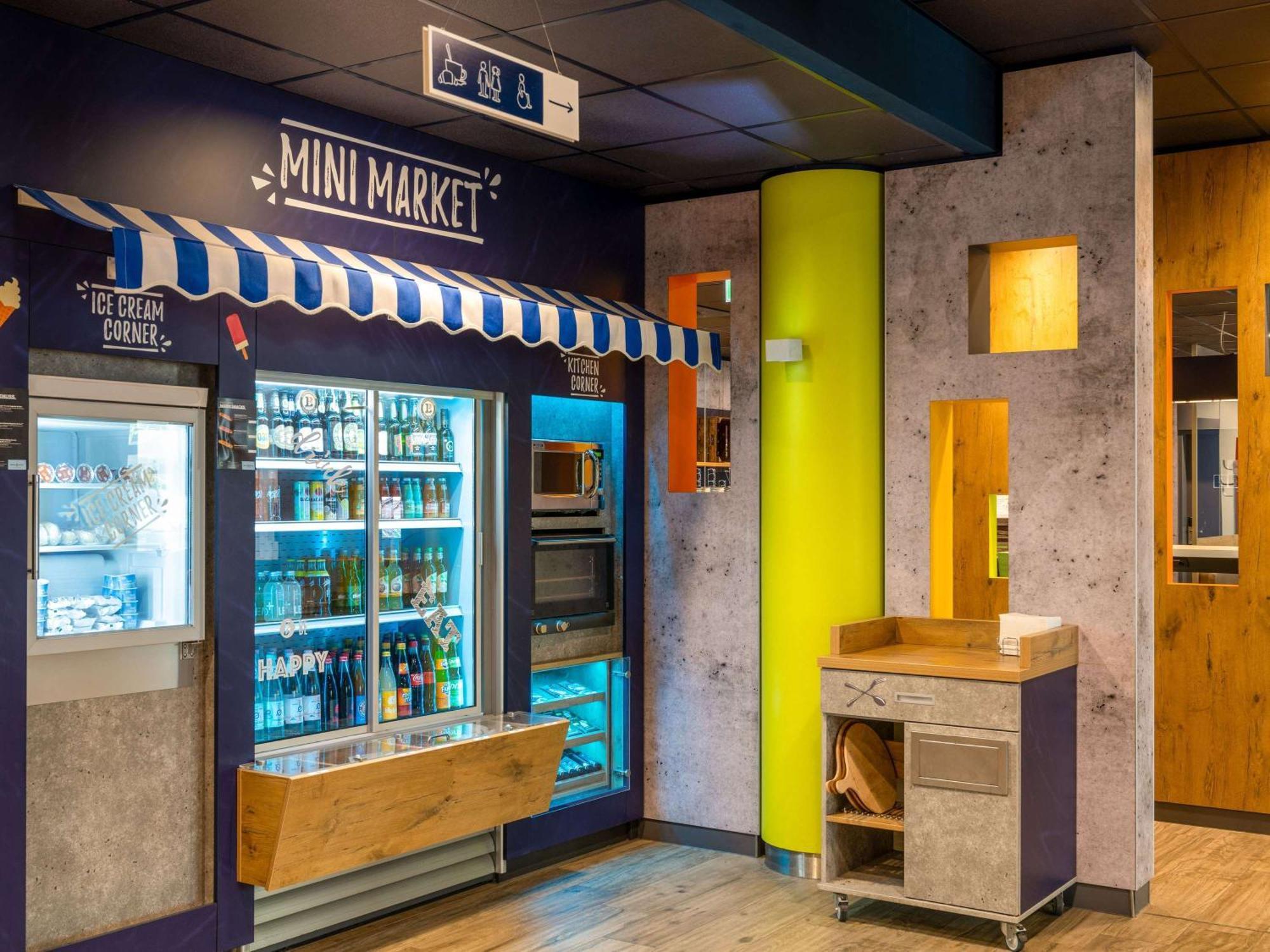ibis budget Berlin Kurfürstendamm Exterior foto